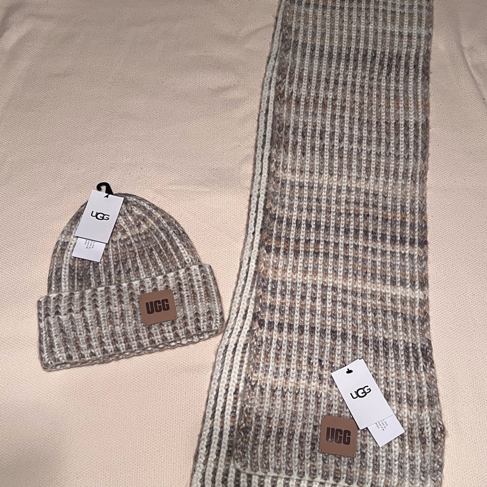 UGG Hat and Scarf set brand new with tags - Picture 2 of 6